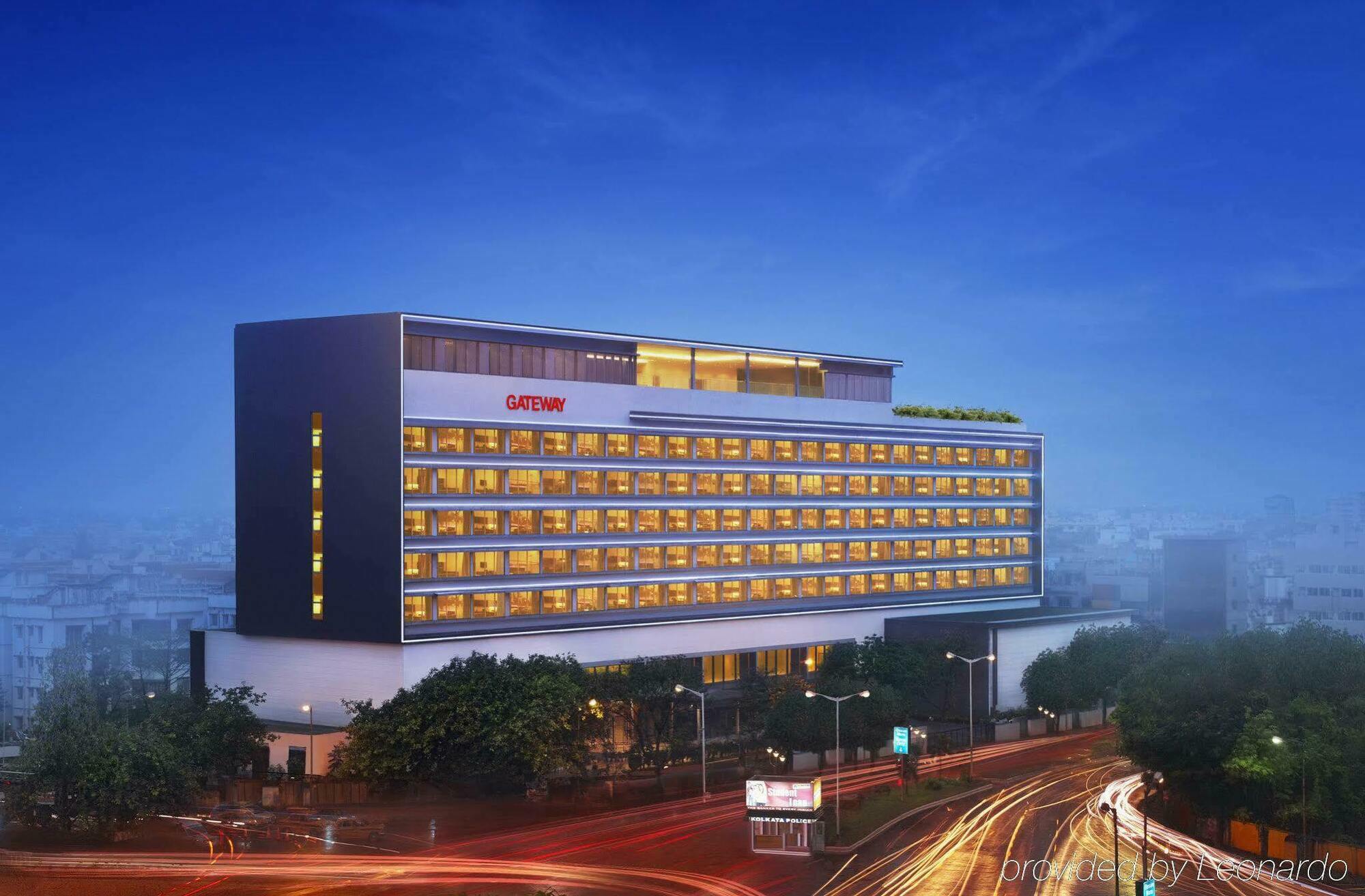 Vivanta Kolkata Em Bypass Exterior photo Hilton Nanjing